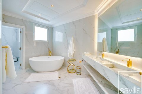 Vilë në Palm Jumeirah, Dubai, Emiratet e Bashkuara Arabe 6 dhoma gjumi, 612 m2. № 680753 - Foto 19