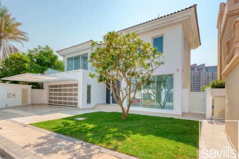 Vilë në Palm Jumeirah, Dubai, Emiratet e Bashkuara Arabe 6 dhoma gjumi, 612 m2. № 680753 - Foto 24