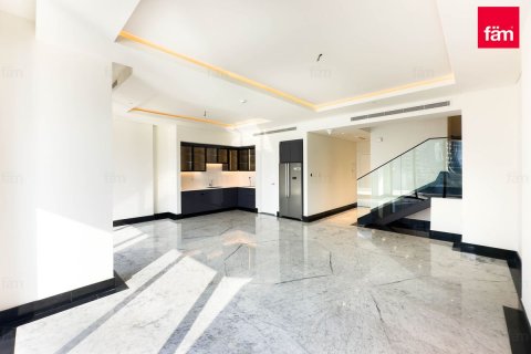 Appartamento in vendita a Business Bay, Dubai, EAU 2 camere da letto, 199 mq. № 638333 - foto 2