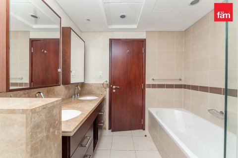 Downtown Dubai (Downtown Burj Dubai), UAE의 임대용 아파트 침실 2개, 107.3제곱미터 번호 722068 - 사진 13