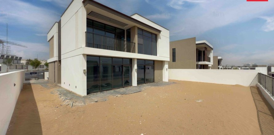 Villa en Al Furjan, Dubai, EAU 4 dormitorios, 584.5 m² № 722069
