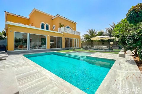 Villa zur Miete in Jumeirah Park, Dubai, VAE 5 Schlafzimmer, 474 m2 Nr. 642103 - Foto 1