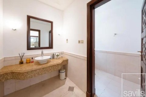 Vila di Palm Jumeirah, Dubai, UAE 4 bilik tidur, 623 meter persegi № 642102 - foto 13
