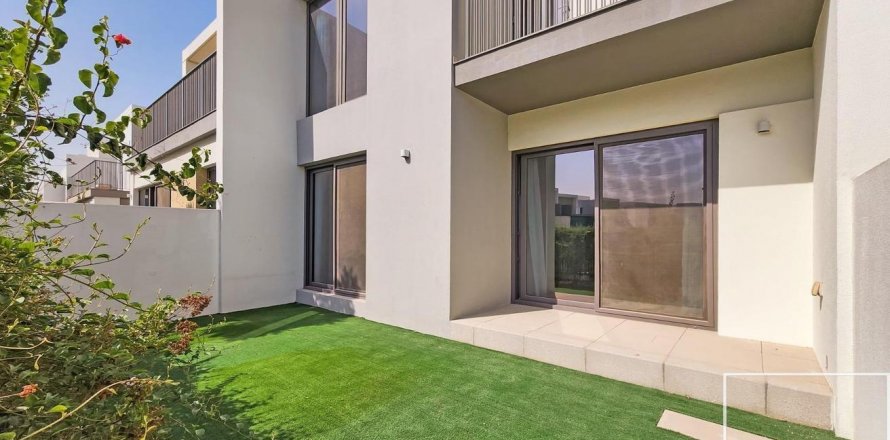 Townhouse i Tilal Al Ghaf, Dubai, UAE 3 soveværelser, 200 kvm № 642097