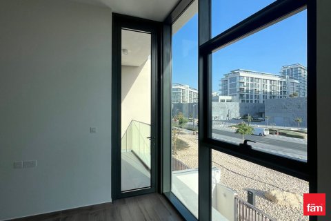 Villa para arrendamento em Dubai, EAU 4 quartos, 308.2 m2 № 689178 - foto 9
