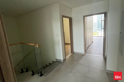 Villa para arrendamento em Dubai, EAU 4 quartos, 308.2 m2 № 689178 - foto 7