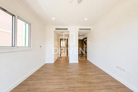Villa sa Jumeirah, Dubai, UAE 4 silid-tulugan, 397.63 sq.m. № 746121 - larawan 12
