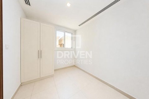 Villa sa Jumeirah, Dubai, UAE 4 silid-tulugan, 397.63 sq.m. № 746121 - larawan 14