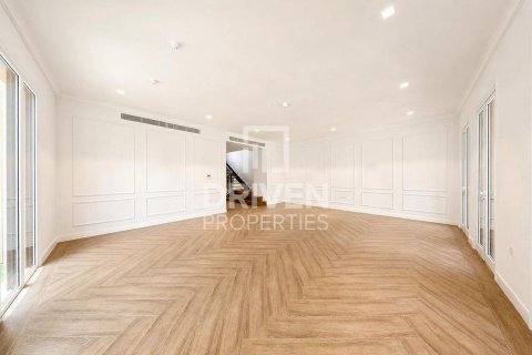 Villa sa Jumeirah, Dubai, UAE 4 silid-tulugan, 397.63 sq.m. № 746121 - larawan 15