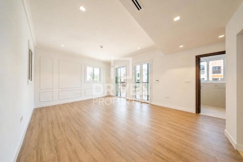 Villa sa Jumeirah, Dubai, UAE 4 silid-tulugan, 397.63 sq.m. № 746121 - larawan 8