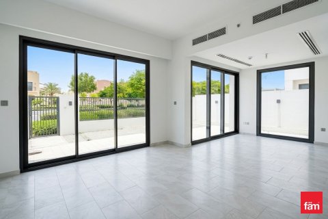Townhouse in Dubai, UAE 4 bedrooms, 230 sq.m. № 713560 - photo 2