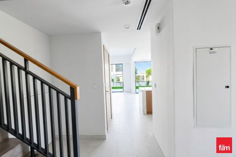 Townhouse in Dubai, UAE 4 bedrooms, 230 sq.m. № 713560 - photo 3