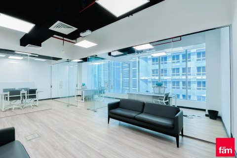 Business Bay, Dubai, UAE의 임대용 사무실 69.9제곱미터 번호 702503 - 사진 3
