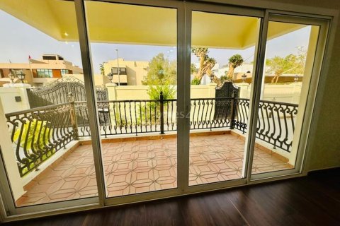 Villa in affitto a Jumeirah, Dubai, EAU 5 camere da letto, 743 mq. № 709638 - foto 2