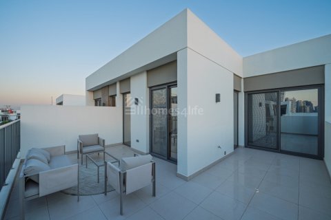 Villa in Tilal Al Ghaf, Dubai, UAE 4 bedrooms, 221 sq.m. № 709640 - photo 16
