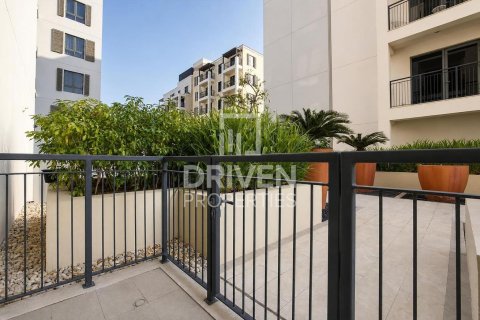 Jumeirah, Dubai, UAE의 임대용 아파트 침실 1개, 66.7제곱미터 번호 765544 - 사진 2