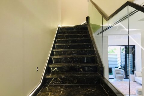 Huvila Al Furjan, Dubai, Arabiemiraatit 3 makuuhuonetta, 167 m2 № 711975 - kuva 11