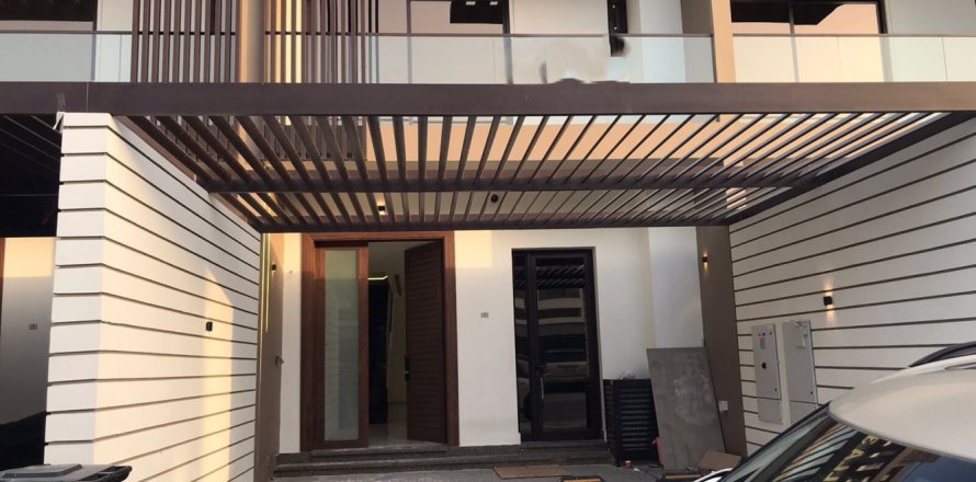 Huvila Al Furjan, Dubai, Arabiemiraatit 3 makuuhuonetta, 167 m2 № 711975