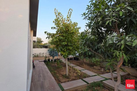 Müüa villa asukohaga Dubai, AÜE: 4 magamistoaga, 88.1 m² Nr 689278 - pilt 11