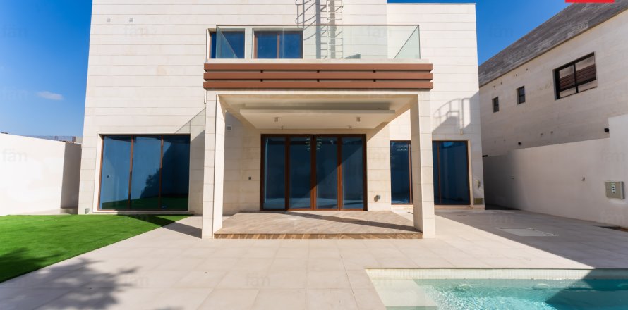 Vilë në Al Furjan, Dubai, Emiratet e Bashkuara Arabe 5 dhoma gjumi, 614.3 m2. № 689280