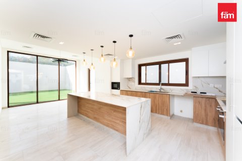 Al Furjan, Dubai, UAE의 판매용 빌라 침실 5개, 614.3제곱미터 번호 689280 - 사진 9