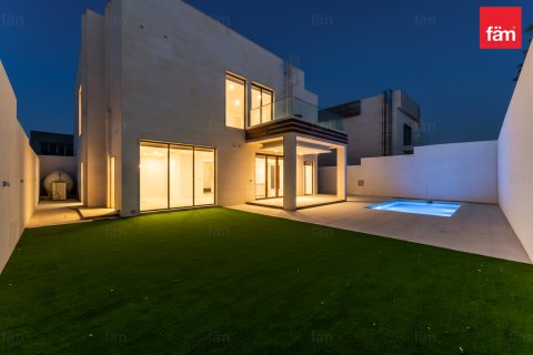 Al Furjan, Dubai, UAE의 판매용 빌라 침실 5개, 614.3제곱미터 번호 689280 - 사진 2