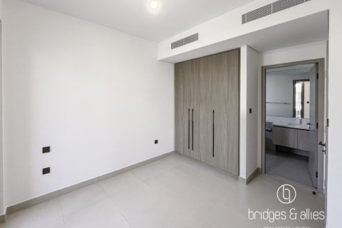 Vilă de închiriat în Dubai, EAU 4 dormitoare, 247.1 mp. №669137 - poză 15