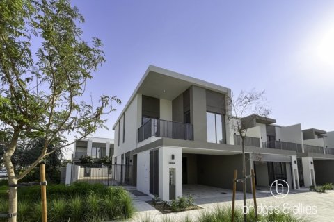 Vilă de închiriat în Dubai, EAU 4 dormitoare, 247.1 mp. №669137 - poză 1