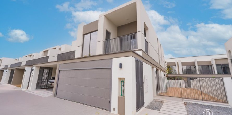 Villa in Dubai, VAE 4 slaapkamers, 203.1 vr.m. nr 669136