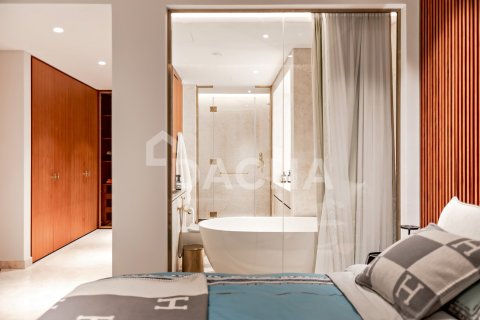 Lägenhet till försäljning i Palm Jumeirah, Dubai, UAE 2 sovrum, 156 kvm Nr. 706458 - fotografi 14