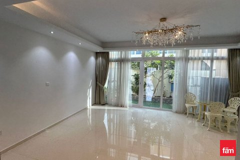 Shtëpi në qytet në Dubai, Emiratet e Bashkuara Arabe 3 dhoma gjumi, 137.2 m2. № 669904 - Foto 1