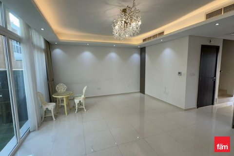 Shtëpi në qytet në Dubai, Emiratet e Bashkuara Arabe 3 dhoma gjumi, 137.2 m2. № 669904 - Foto 9