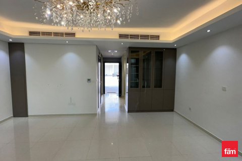 Shtëpi në qytet në Dubai, Emiratet e Bashkuara Arabe 3 dhoma gjumi, 137.2 m2. № 669904 - Foto 2