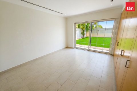 Vila u Jumeirah Park, Dubai, UAE 4 spavaćih soba, 510.3 m2 Br. 763789 - fotografija 19
