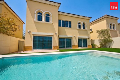 Vila u Jumeirah Park, Dubai, UAE 4 spavaćih soba, 510.3 m2 Br. 763789 - fotografija 2