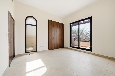 Vila u gradu Mudon, Dubai, UAE 4 spavaće sobe, 311.97 m2 Br. 749060 - Slika 12