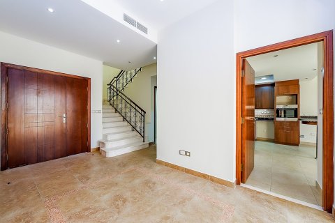 Vila u gradu Mudon, Dubai, UAE 4 spavaće sobe, 311.97 m2 Br. 749060 - Slika 3