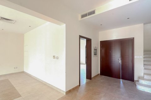 Vila u gradu Mudon, Dubai, UAE 4 spavaće sobe, 311.97 m2 Br. 749060 - Slika 4