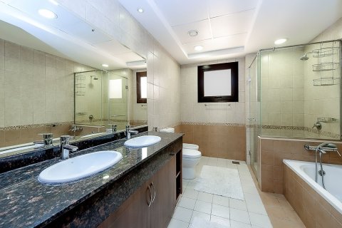 Vila u gradu Mudon, Dubai, UAE 4 spavaće sobe, 311.97 m2 Br. 749060 - Slika 13