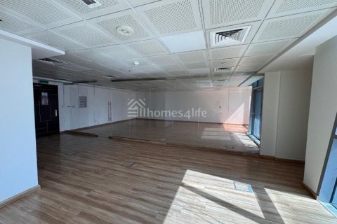 Офис Джумейра Лейк Тауэрс, Дубай, БАӘ-да 110 м² № 726933 - фото 1
