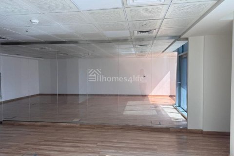 Офис Джумейра Лейк Тауэрс, Дубай, БАӘ-да 110 м² № 726933 - фото 3