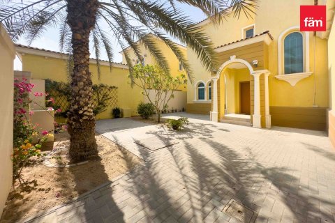 Villa à louer à Dubai, EAU 3 chambres, 507.6 m2 № 661745 - photo 2