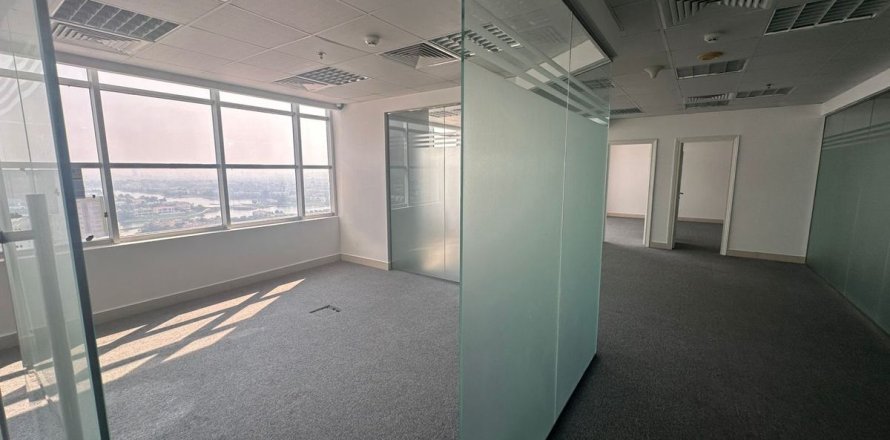 Ured u gradu Dubai, UAE 163.3 m2 Br. 661744