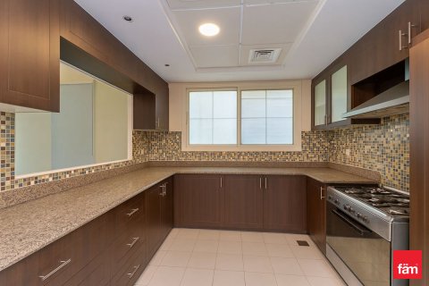 Villa til leje i Dubai, UAE 4 soveværelser, 635.9 kvm № 661747 - foto 6