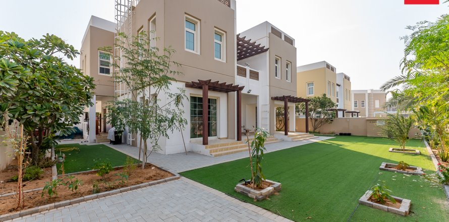 Villa i Dubai, UAE 4 soveværelser, 635.9 kvm № 661747