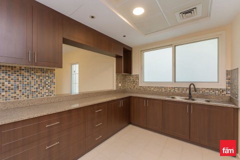 Villa til leje i Dubai, UAE 4 soveværelser, 635.9 kvm № 661747 - foto 7