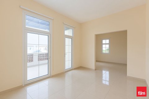 Villa til leje i Dubai, UAE 4 soveværelser, 635.9 kvm № 661747 - foto 4