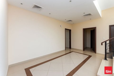 Villa til leje i Dubai, UAE 4 soveværelser, 635.9 kvm № 661747 - foto 5
