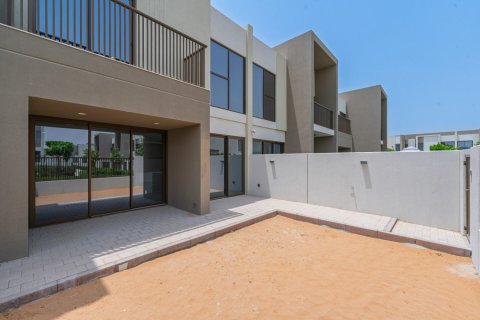 Shtëpi në qytet në Dubai Land, Dubai, Emiratet e Bashkuara Arabe 3 dhoma gjumi, 161 m2. № 726437 - Foto 2