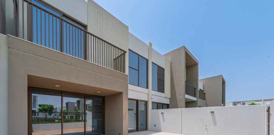 Shtëpi në qytet në Dubai Land, Dubai, Emiratet e Bashkuara Arabe 3 dhoma gjumi, 161 m2. № 726437